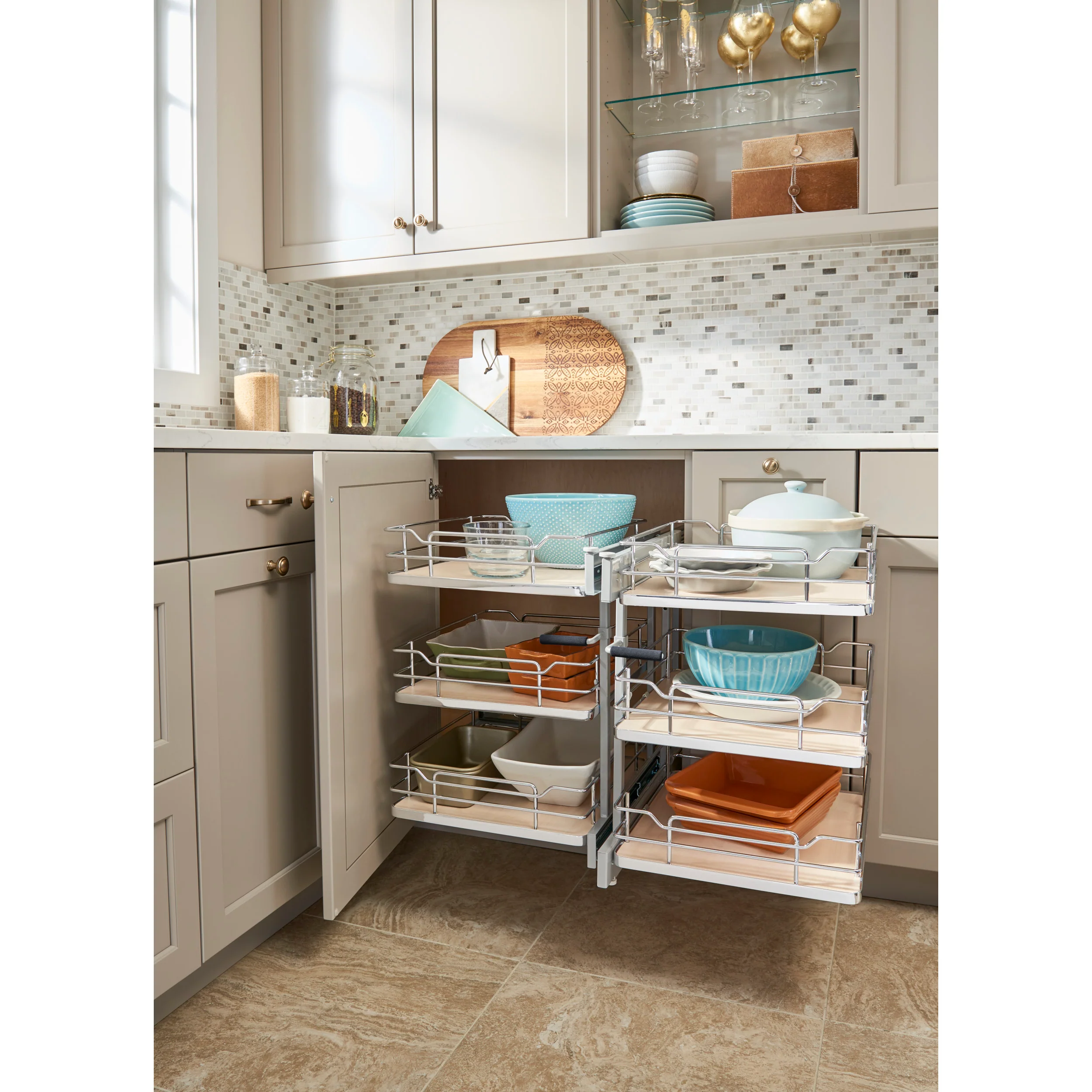 15 in. Maple Three-Tier Organizer w/Soft-Close Natural  26.25 in (667 mm) W x 20.25 in (514 mm) D x 24 in (610 mm) H - Image 8