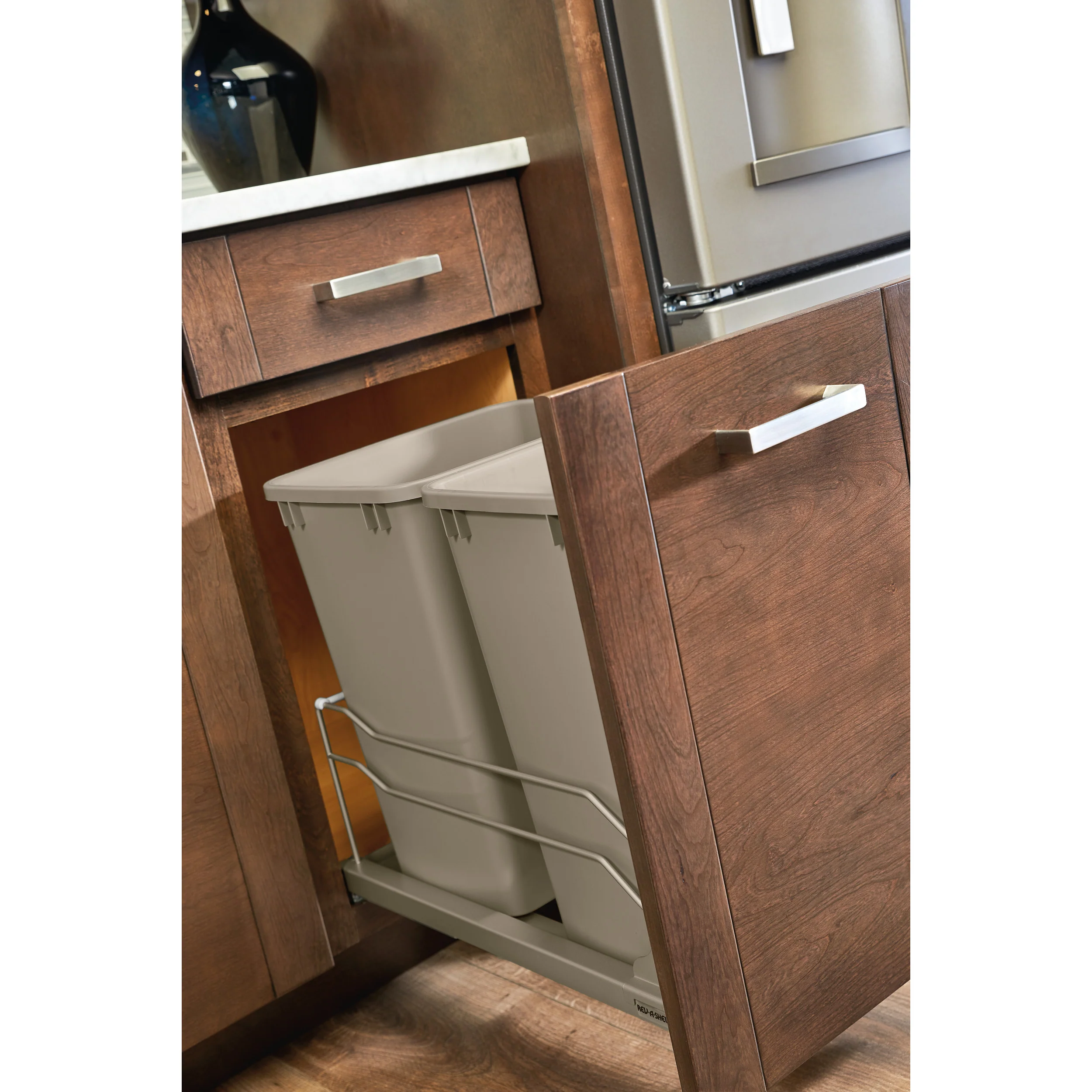 Double 35 Qrt Pull-out Waste Container Soft-Close Champagne  14.38 in (365 mm) W x 22.25 in (565 mm) D x 19 in (483 mm) H - Image 14
